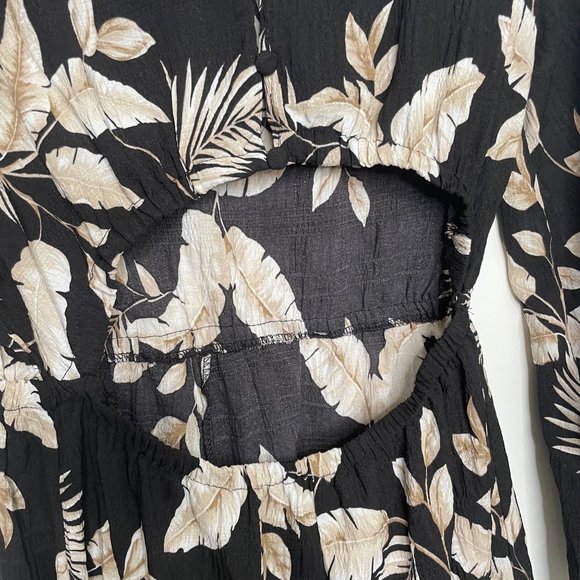 NWT Forever 21 Tropical Beach Shorts Romper Size Large Vacation - Picture 5 of 9